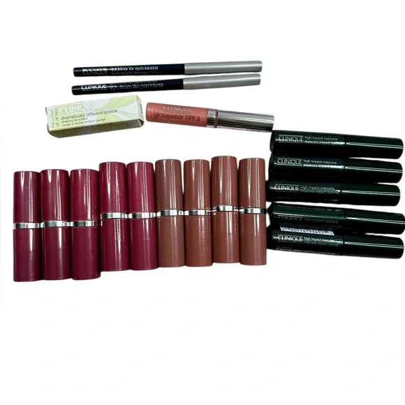 Clinique 18 piece Makeup Lot- Lipstick, Mascara, Quickliner, Gloss - Picture 1 of 5